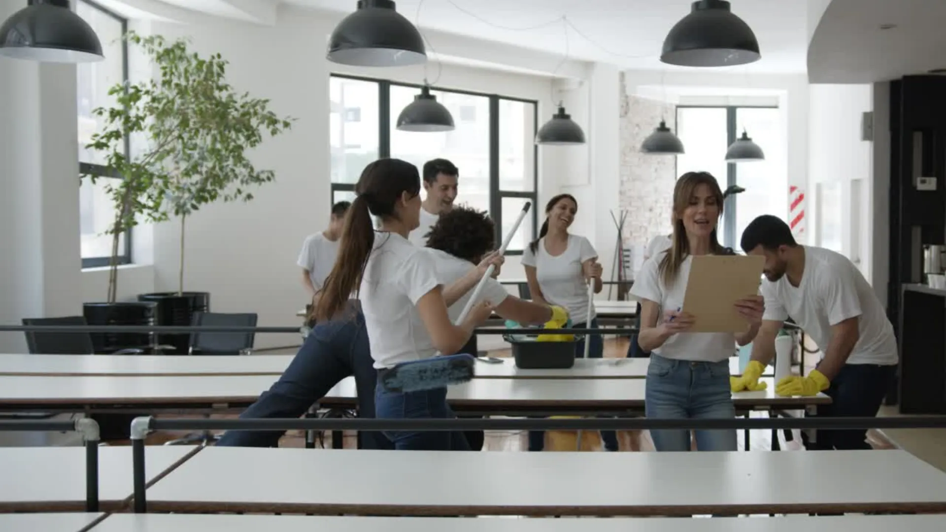 Komplette Firmenauflösung mit Demontage von Betriebseinrichtungen und Maschinen