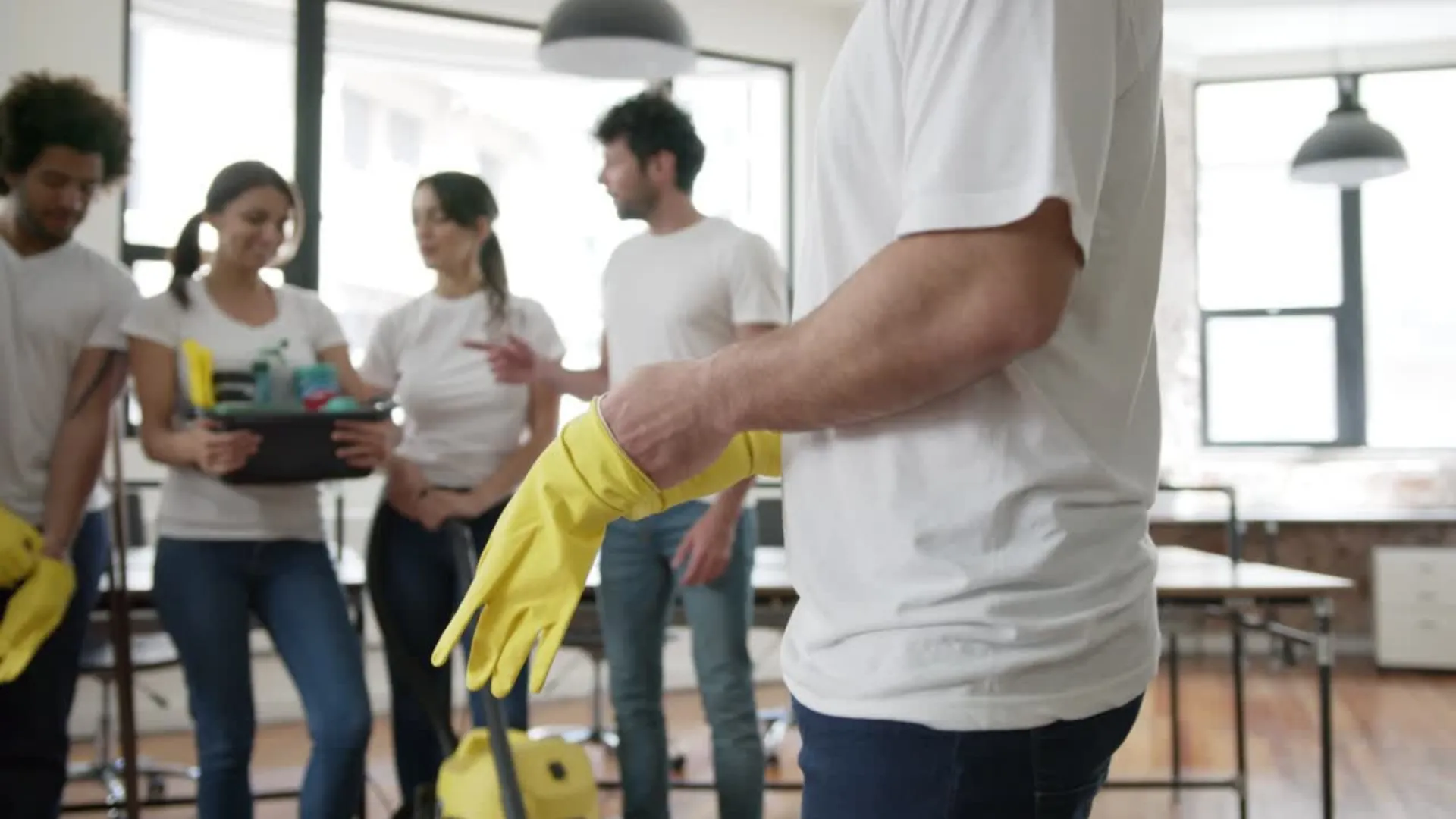 Fitnessstudio-Räumung Video - Professionelle Sportstätten Entrümpelung